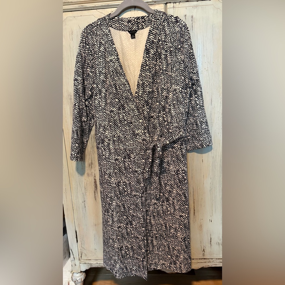 Ann Taylor Black and White Asymmetrical Dress